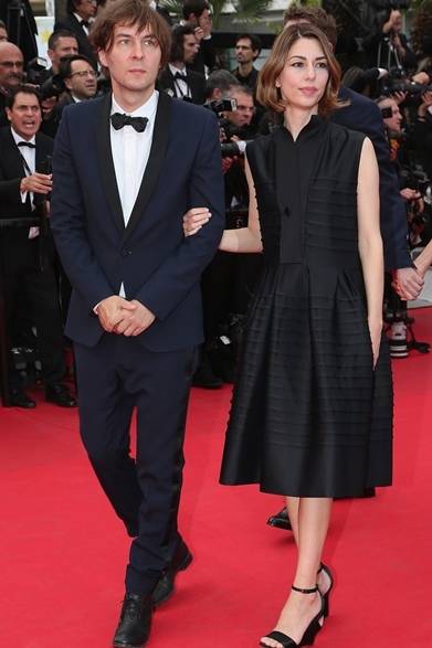 11 <strong>第67回カンヌ国際映画祭</strong> (左より)Thomas Mars & Sofia Coppola|トーマス・マーズ&ソフィア・コッポラ<br />(『Saint Laurent』の公式上映にて) タキシード:サンローラン COURTESY OF SAINT LAURENT