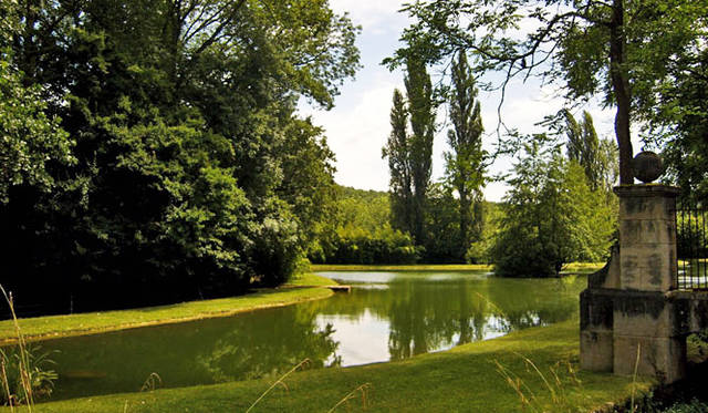 <strong>HACCI｜ハッチ</strong>　フランスの「PHYT’S（フィッツ）研究所」