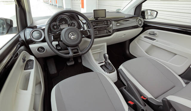 操作にかかわるすべての配置はガソリンモデルと変わりがない