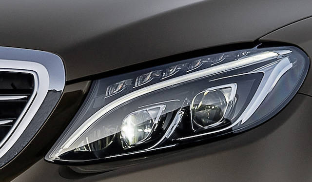 mercedes_benz_c_300_stationwagon_blue_tec_hybrid_18