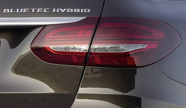 mercedes_benz_c_300_stationwagon_blue_tec_hybrid_24