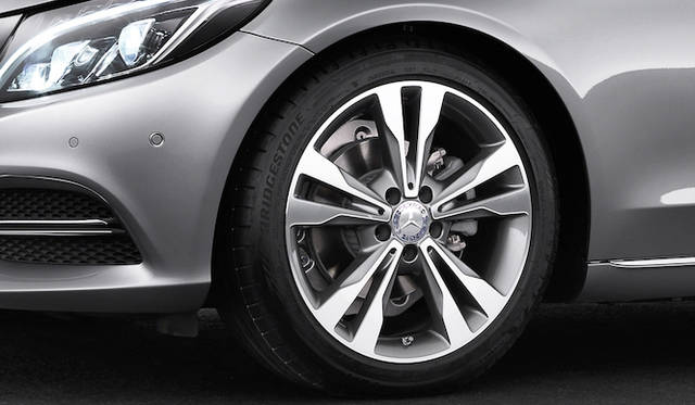 mercedes_benz_c_200_stationwagon_blue_tec_11