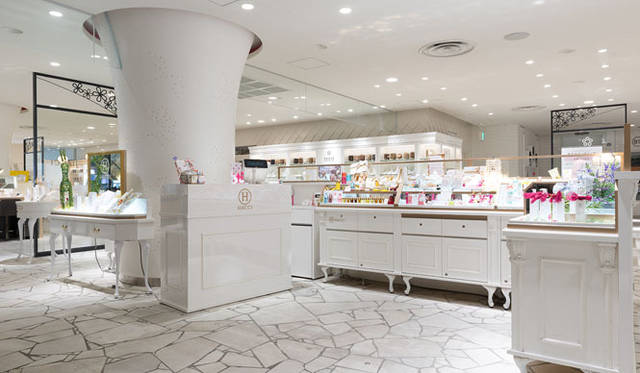 <strong>HACCI｜ハッチ</strong>　HACCI渋谷ヒカリエShinQs店