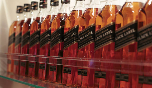 <br />この日、会場内で振る舞われたのは「ジョニーウォーカー ブラックラベル12年」。12年以上熟成の数多くの原酒をブレンドした豊かな香りとコクのある味わいが特長だ