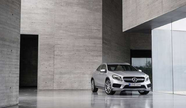 mercedes_benz_gla_45_amg_06