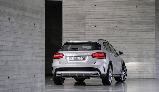 mercedes_benz_gla_45_amg_10
