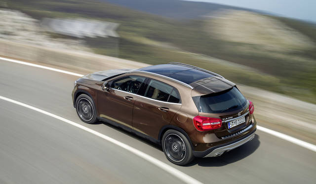 mercedes_benz_gla_220_cdi_4matic_04 写真は本国仕様