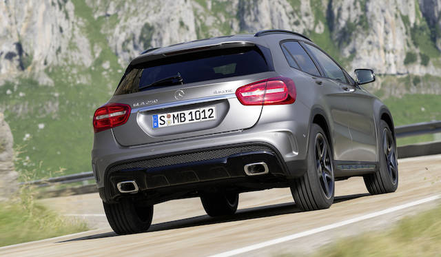 mercedes_benz_gla_250_4matic_02 写真は本国仕様