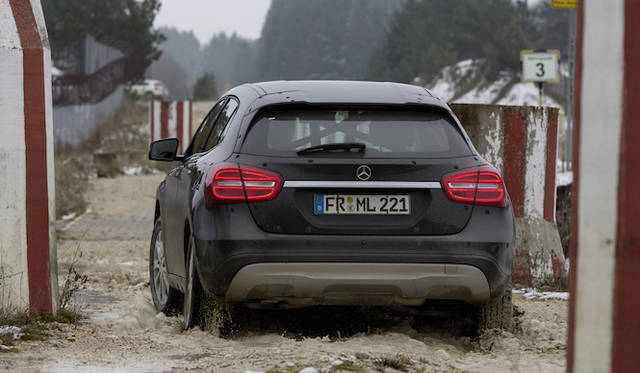 mercedes_benz_gla_class_15 写真は本国仕様