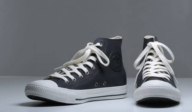 <strong>MARGARET HOWELL｜マーガレット・ハウエル</strong>　「MHL.」コンバース レザーハイカットシューズ2万520円