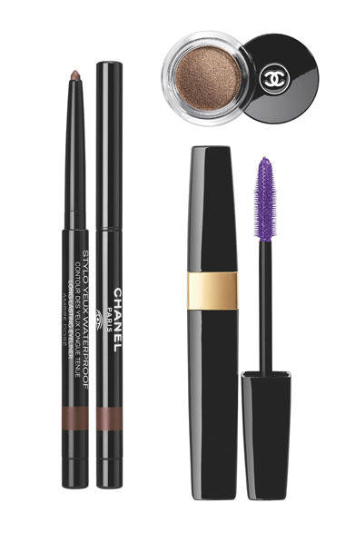 左／ウォータープルーフ アイライナー「スティロ ユー ウォータープルーフ」（#911 Ambre Dore）3240円、右上／ジェル状アイシャドウ「イリュージョン ドンブル」（#95 Mirage）3996円、右下／ロングラッシュ・ヴォリューム・カール・セパレート マスカラ「イニミタブル ウォータープルーフ」（#67 Violet Touch）4320円