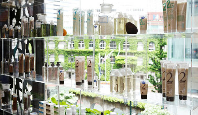 <strong>Of cosmetics｜オブ・コスメティックス</strong>　トータルケアサロン「オブヘア 銀座店」　