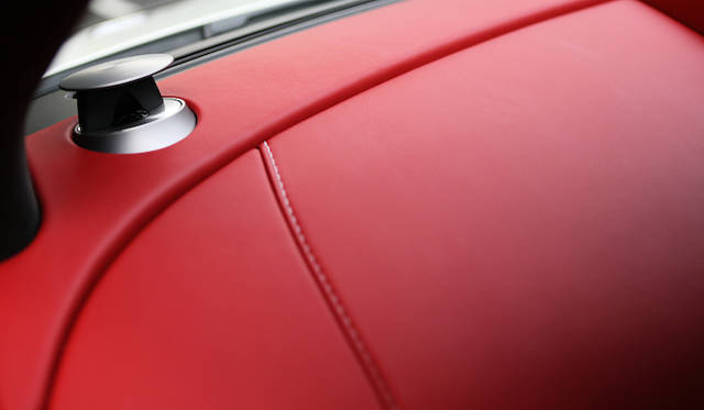 オーディオシステムは1,000Wのバング&オルフセンのBeoサウンドオーディオシステムを標準装備