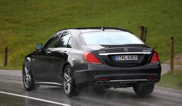 02_mercedes_benzs63_amg