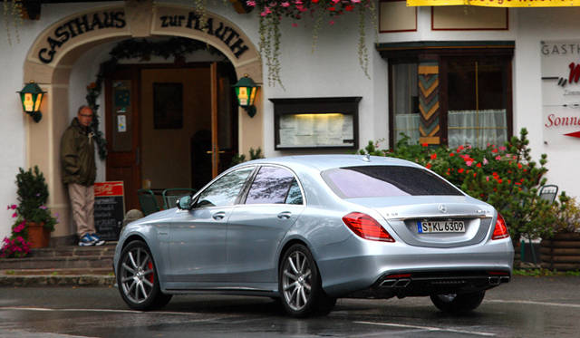 04_mercedes_benzs63_amg