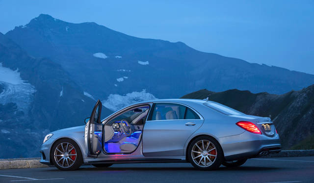 16_mercedes_benzs63_amg