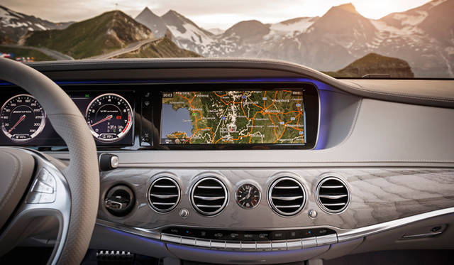 20_mercedes_benzs63_amg