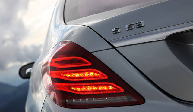 40_mercedes_benzs63_amg