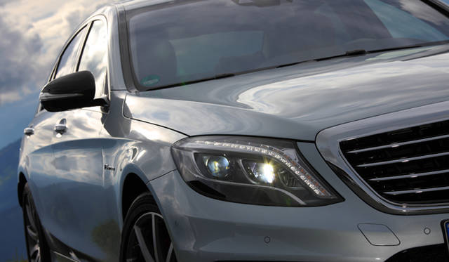 42_mercedes_benzs63_amg