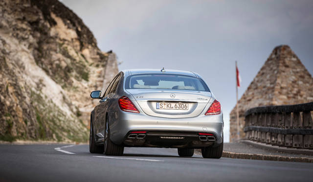 47_mercedes_benzs63_amg