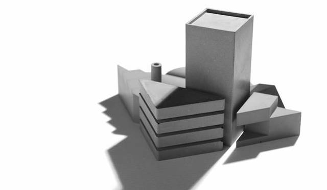 <strong>LIVING MOTIF｜リビング・モティーフ</strong>　22 Design Studio　「Tangram City Sculpture」2万571円（税込）