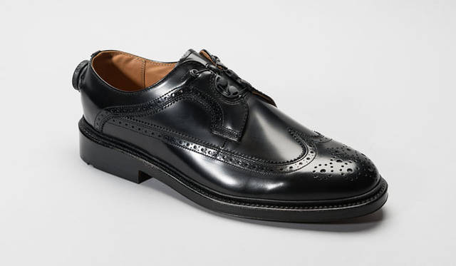 <strong>ISETAN MEN’S｜伊勢丹</strong>　「リーガル 118S」（24.0～27.0cm）5万5000円（税抜）