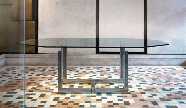 <strong>Cassina ixc.｜カッシーナ・イクスシー</strong>　simon（シモン）コレクション　「SARPI（サルピ　テーブル／デザイン：Carlo Scarpa）」76万円～（税抜）