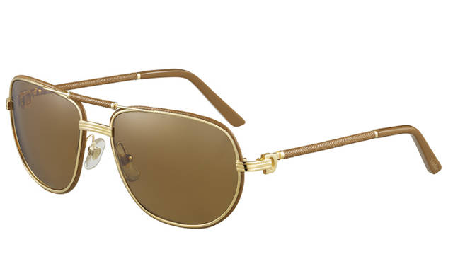 「2013 リミテッド エディション　ドゥ　カルティエ」ブラウンレザー×シャンパン ゴールド フィニッシュ×ブラウン ポラライズドレンズ 23万9760円<br />©Cartier