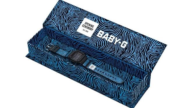 <strong>BABY-G×OPENING CEREMONY｜コラボのBABY-Gを限定ショップで発売</strong>　ブルー×ブラック　1万3000円