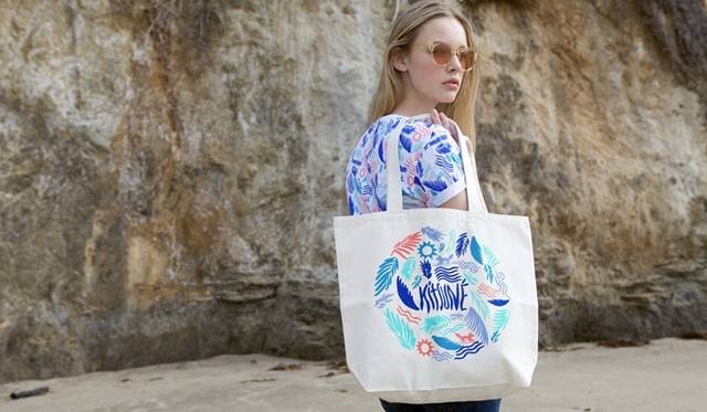 <strong>MAISON KITSUNÉ｜テーマは“サーフ”、夏に向けたカプセルコレクションを発表</strong>　Photo: Scott Laytart