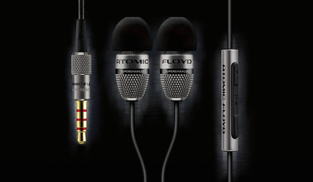 新型フラッグシップモデル「SuperDarts Titanium +Remote」