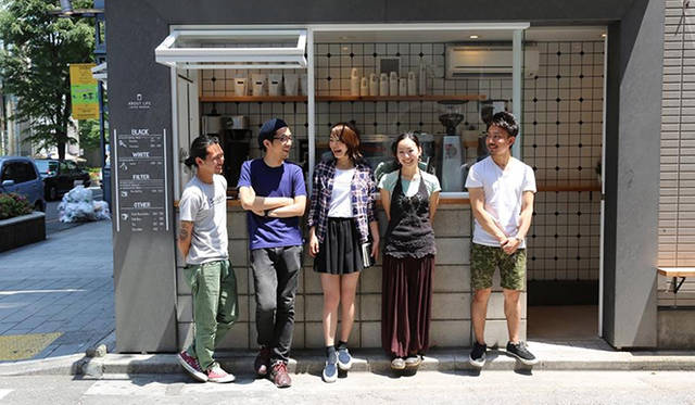 「ABOUT LIFE COFFEE BREWERS」のスタッフ