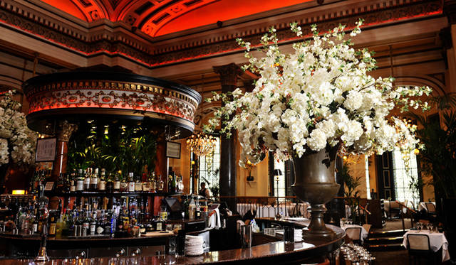 「伝統的なところと現代的なところが、とてもいいバランスで調和していて、素晴らしい店だと思いますね」