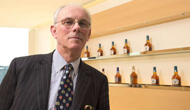 「タバコは吸いません。平日は辛いものやニンニクといった刺激の強いもの、嗅覚に影響をおよぼすような食べ物は口にしません。外部の影響をできる限り排除することで、嗅覚を常にフレッシュな状態に保つようにしているんです」