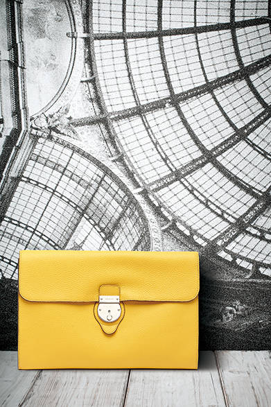 <strong>GUCCI（グッチ）</strong>　バッグ［W37×H25×D3cm］32万4000円（グッチ／阪急メンズ東京1階）※7月下旬入荷予定