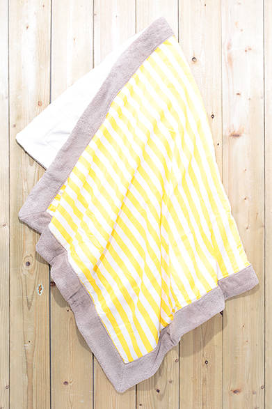 ビーチタオル 1万6000円（サン オブ ア ビーチ）<br />※税抜き価格