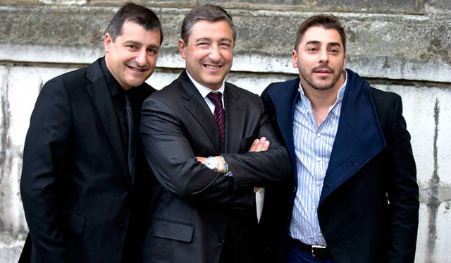 2位の「エル・セレール・デ・カン・ロカ」は、左からソムリエのジョセップ（次男）、シェフのジョアン（長男）、パティシエジョルディ（三男）の三人兄弟が営む。ジョルディ（右）は、今年の最優秀パティシエ賞にも選ばれた