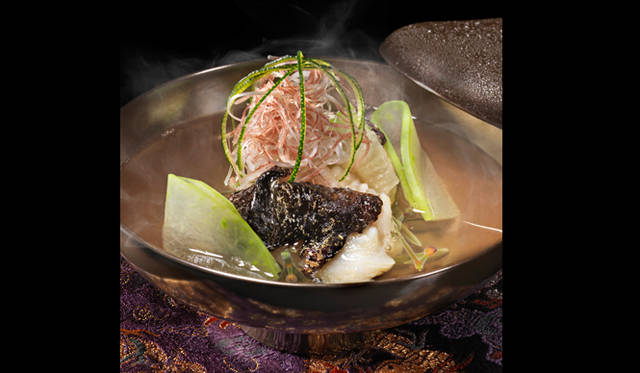 33位「日本料理 龍吟」