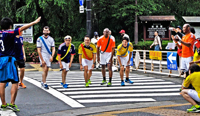 午前11時30分、各チームの第1走者が位置についた