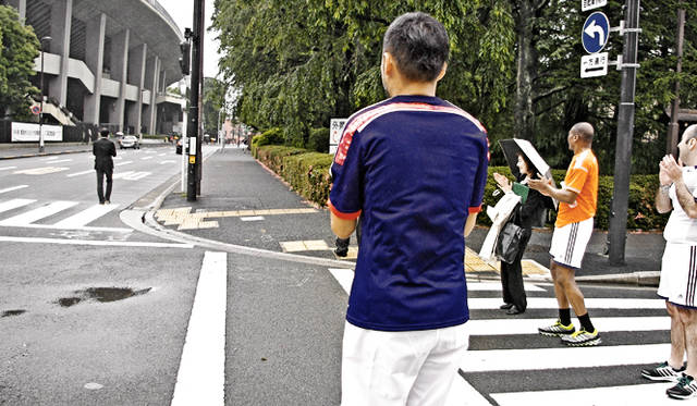 日本の第4走者は、DJの松浦俊夫さん