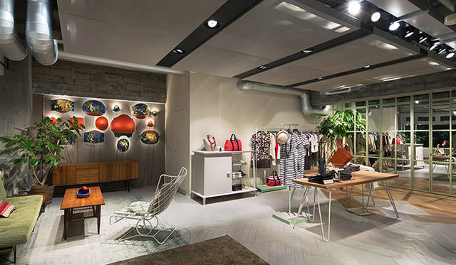 <strong>WEEKEND MaxMara｜日本初のフラッグシップショップを銀座にオープン</strong>　
