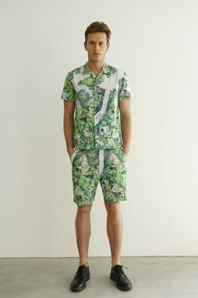 「©JAXA S/S BLUE IN GREEN SHIRTS（BRAZIL）」2万4300円、「©JAXA BLUE IN GREEN SHORTS（BRAZIL）」2万5380円