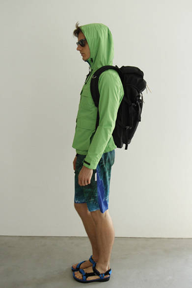 「JAXA REVERSIBLE CLIMBING JACKET （YAKUSHIMA）」2万9700円、「©JAXA CLIMBING SHORTS（YAKUSHIMA）」1万7280円、「PC BACK PACK MEDIUM」4万4820円
