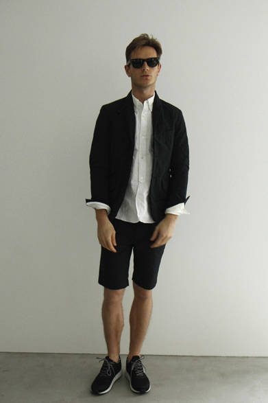 「WRINKLES 3B JACKET」5万220円、「GIZA45 OXFORD B.D SHIRTS」2万520円、「WRINKLES SHORTS」2万5380円