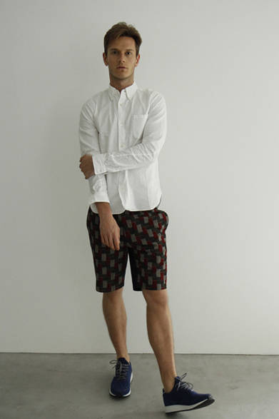 「GIZA45 OXFORD B.D SHIRTS」2万520円、「KASURI CHECK SHORTS」2万3220円