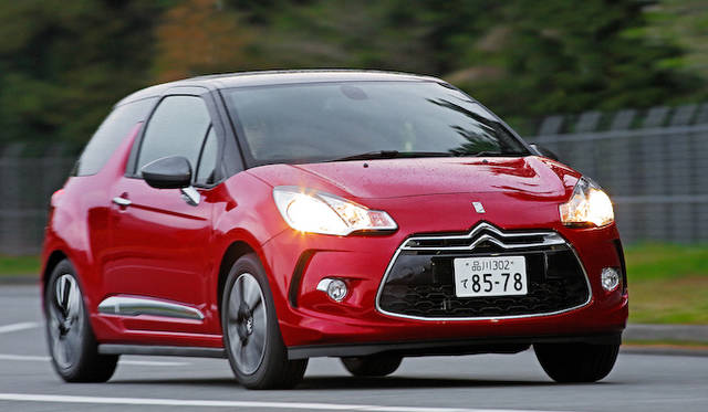 DS3はそもそも足まわりがしっかりしており、カーブでの身のこなしもよい。キュートでファッショナブルという外観イメージには似合わないほど、走りが楽しめるモデル