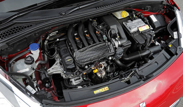 1.2リッター3気筒NAエンジンは、最高出力60kW（82ps）/5,750rpm、最大トルク118Nm（12.0kgm）/2,750rpmを発揮