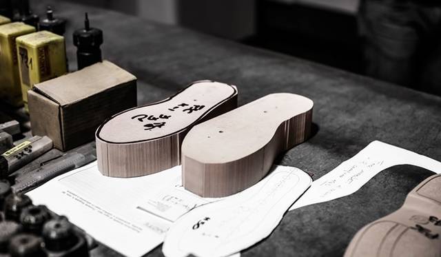 <strong>Dior｜クチュールの贅沢さを詰め込んだDIOR FUSION SNEAKERS」限定発売</strong>　