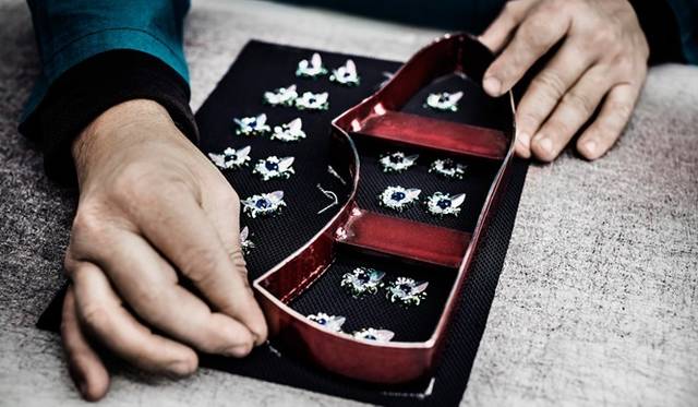 <strong>Dior｜クチュールの贅沢さを詰め込んだDIOR FUSION SNEAKERS」限定発売</strong>　