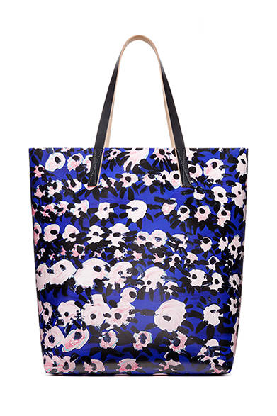 <strong>MARNI｜アウトサイダー アートを用いたアイテムを発表</strong>　バッグ[H37×W36×D8]　3万4000円（税抜）